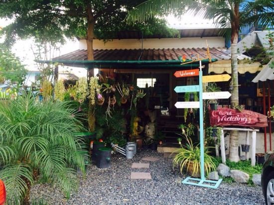 baan suan rim nam pakchong resort
