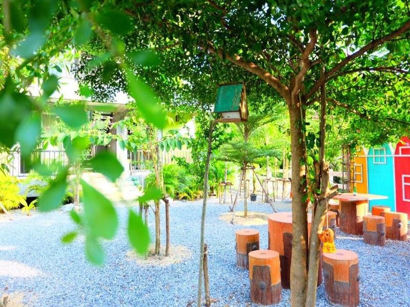 baan suan rim nam pakchong resort