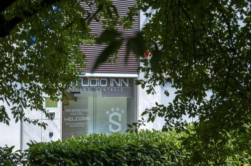 hotel studio inn centrale and milano urban padel