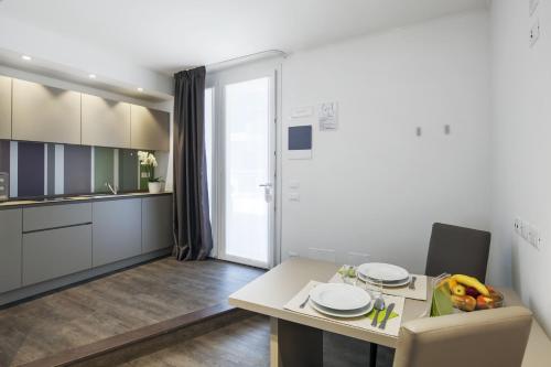 hotel studio inn centrale and milano urban padel