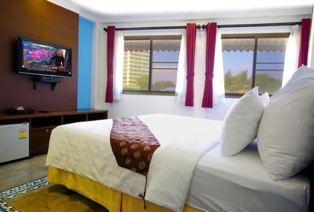 madame green forever