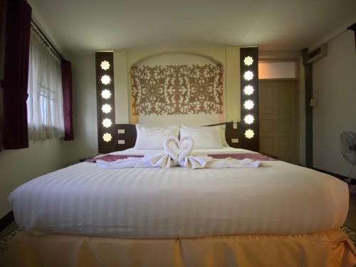 madame green forever