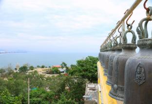 madame green forever