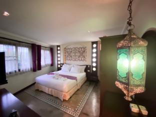 madame green forever