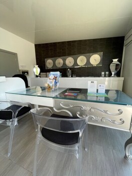 Hotel L'escale Cote Port,,3 star