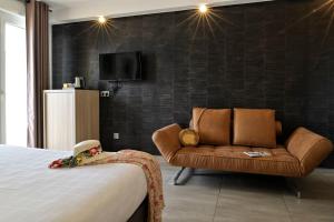 hotel lescale cote port