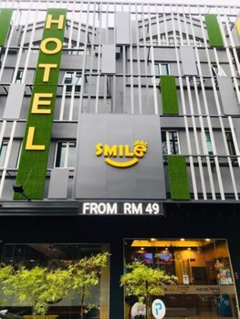 smile hotel wangsa maju