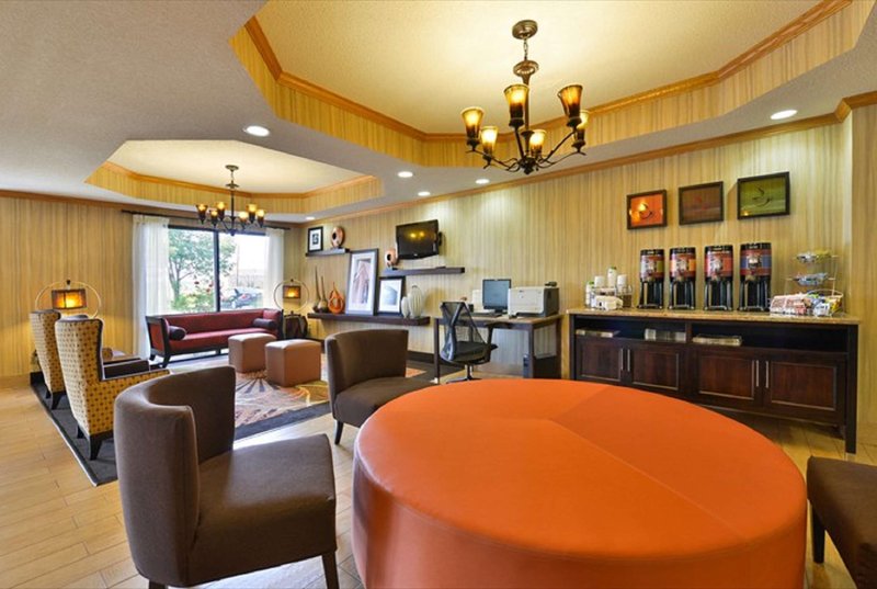 hampton inn sturgis lagrange area