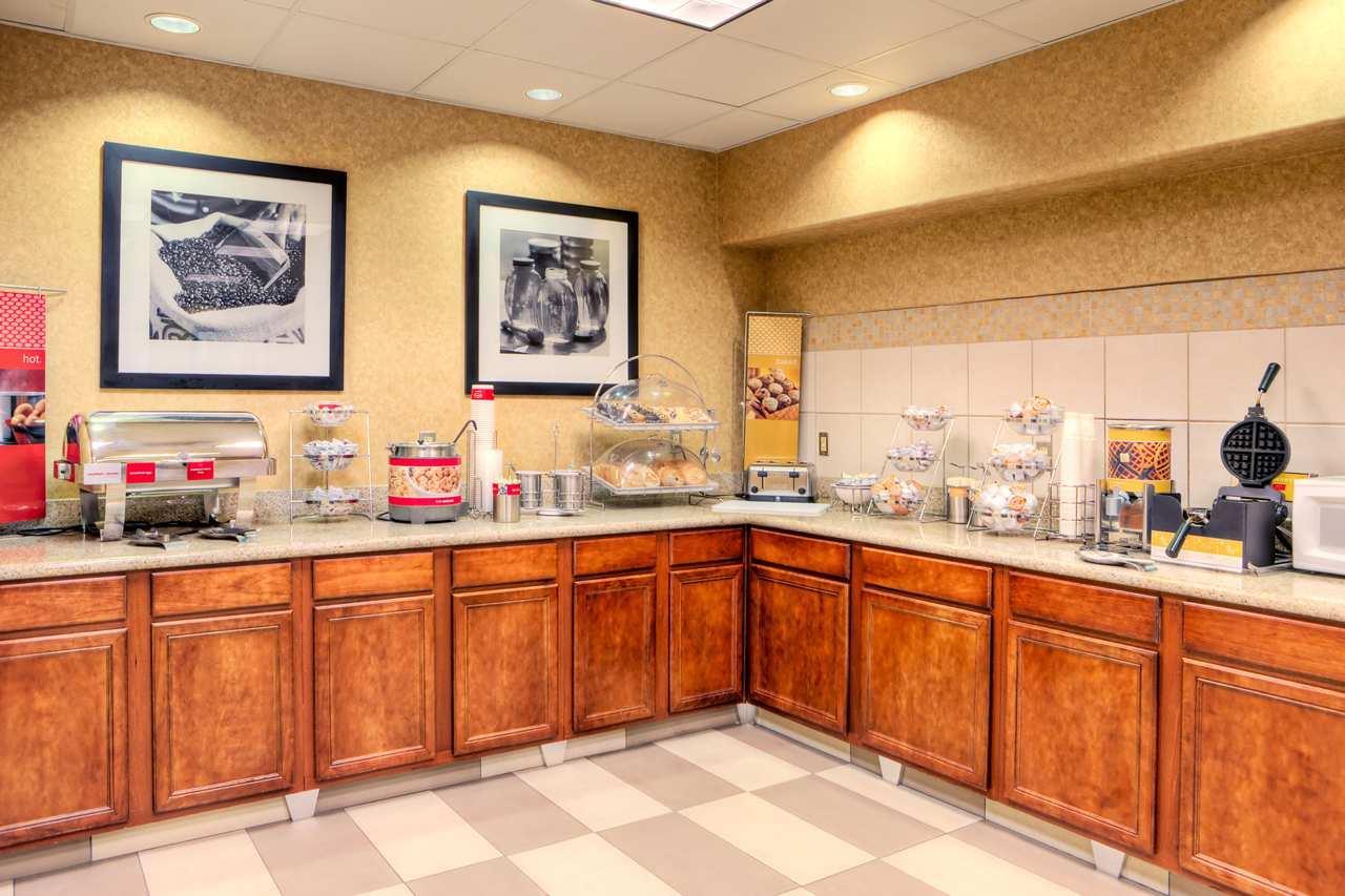 hampton inn and suites palmdale