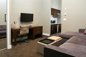 sandman hotel abbotsford airport