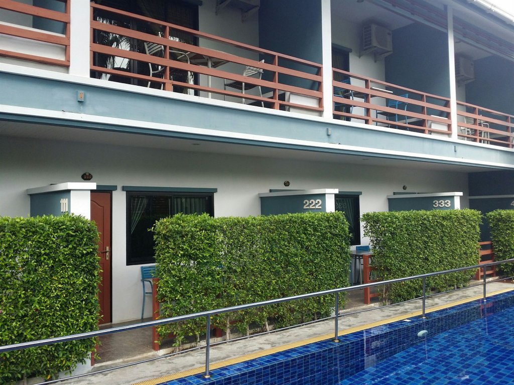 baan i un pool villa