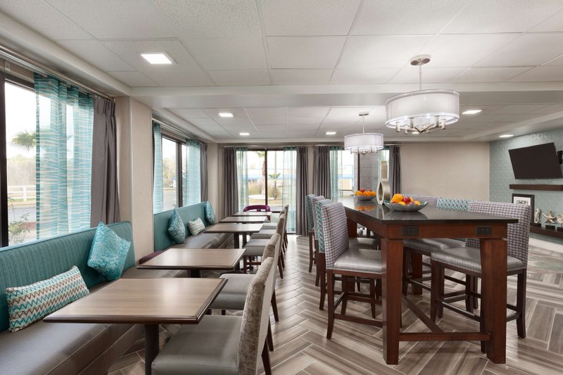 hampton inn waycross