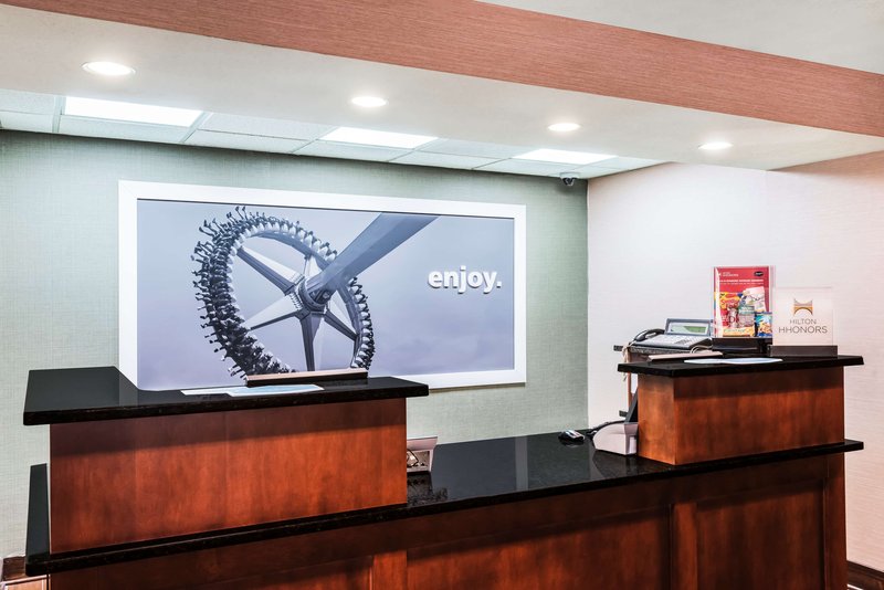 hampton inn west springfield