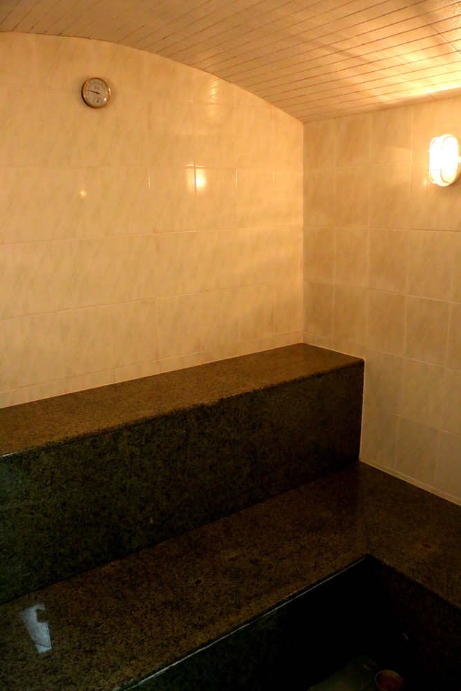 garden view court suites ho chi minh city