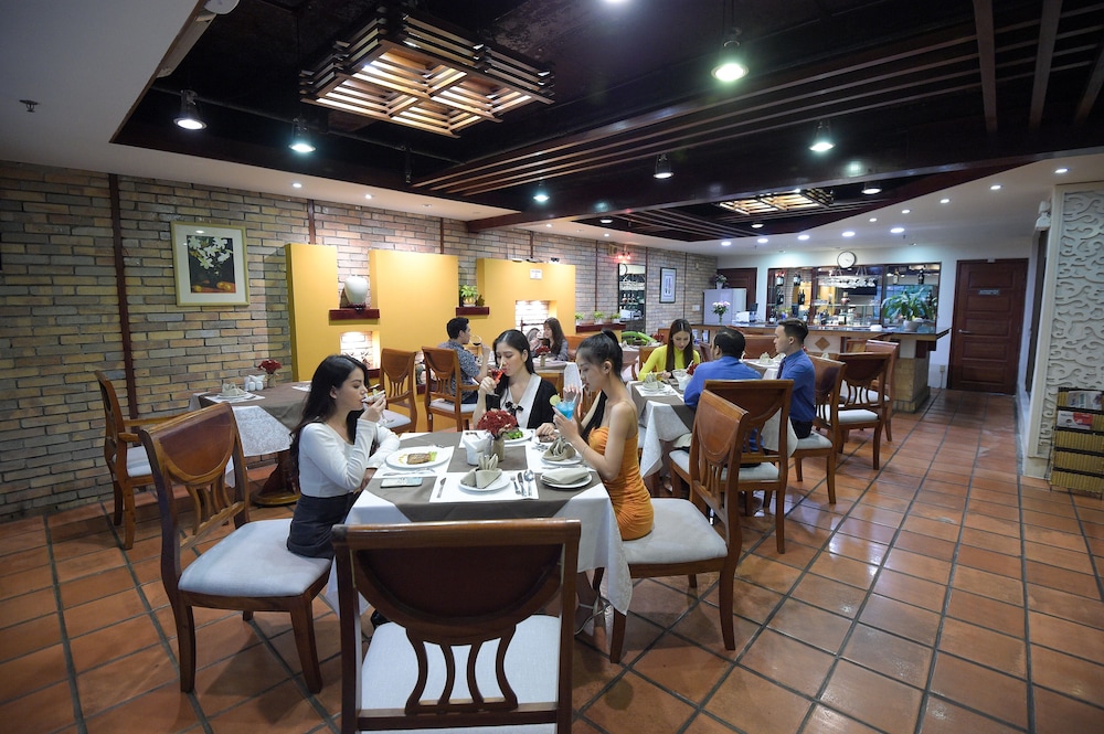 garden view court suites ho chi minh city