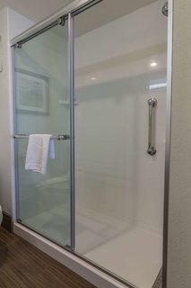 hampton inn winchester university mall area