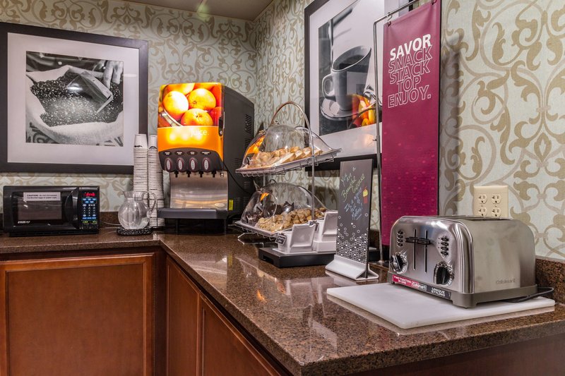 hampton inn winchester university mall area