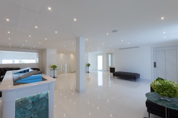 grotta palazzese beach hotel