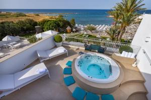 grotta palazzese beach hotel