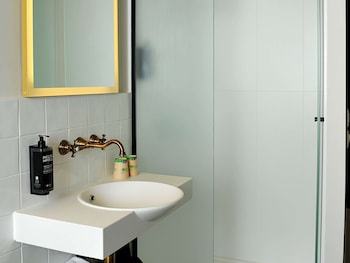 ibis styles paris gare de lyon tgv