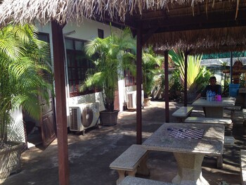 villa sisavad guesthouse