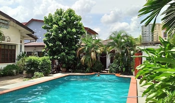 Villa Sisavad Guesthouse,Vientiane Prefecture>>Vientiane,3 star