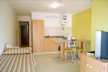 Brisas Del Lago Apartamentos,Near Termas De Colón,3 star