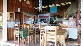 Lazi Beach Club,Gabayan>>Central Visayas,3 star
