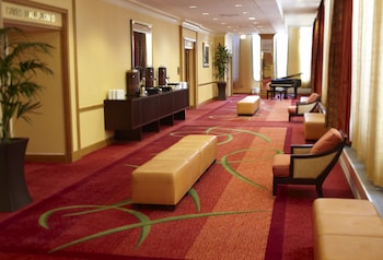 renaissance columbus downtown hotel