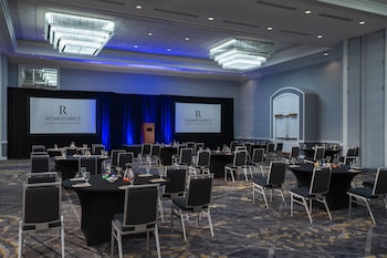 renaissance columbus downtown hotel