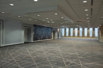 renaissance columbus downtown hotel