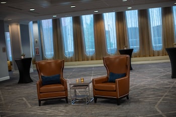 renaissance columbus downtown hotel
