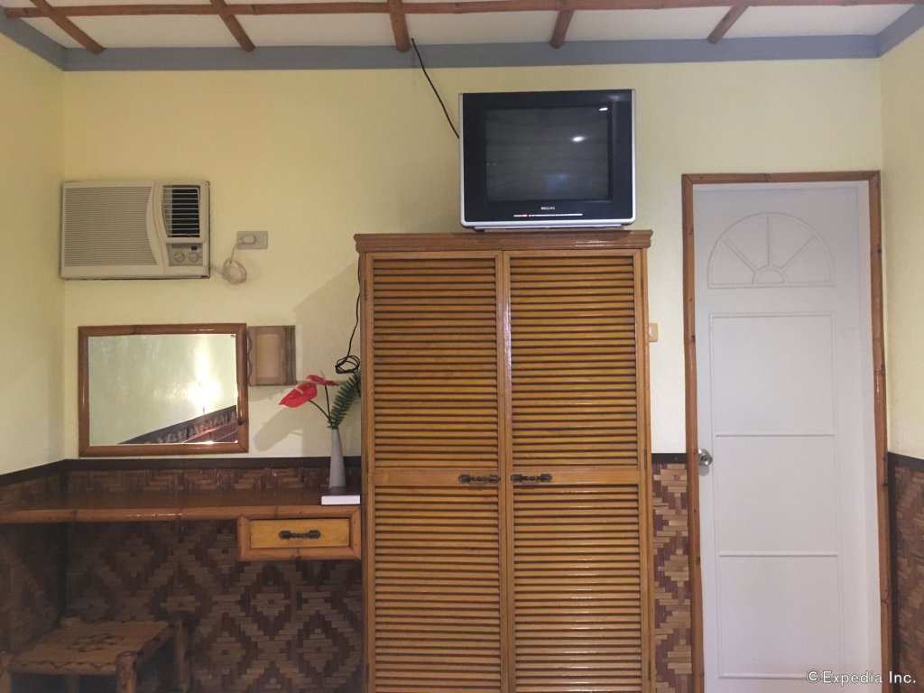 loves beach and dive resort