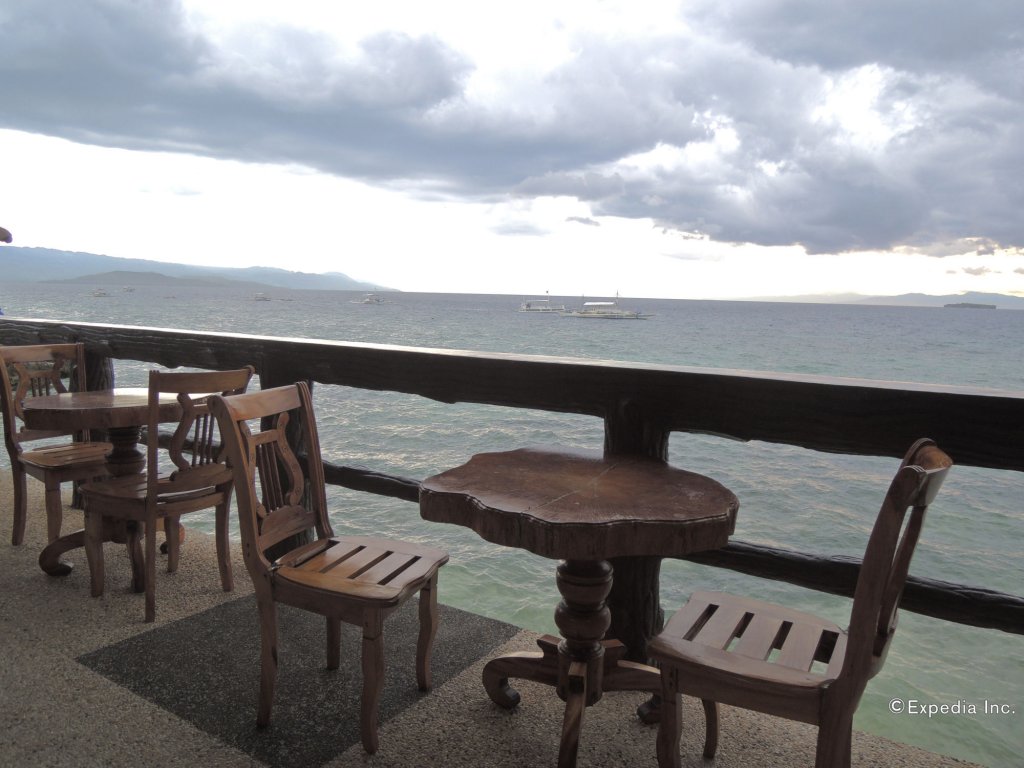 loves beach and dive resort