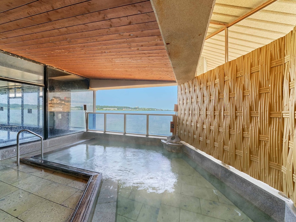 ooedo onsen monogatari premium kaga maruya