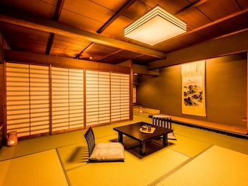 ooedo onsen monogatari premium kaga maruya