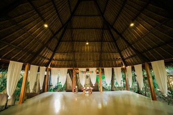 Fox & The Firefly Cottages,Bohol>>Baclayon,2 star