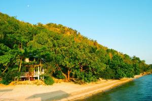 alam indah beach