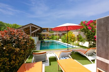 Reef Beach Resort,Del Carmen>>Caraga,3.5 star
