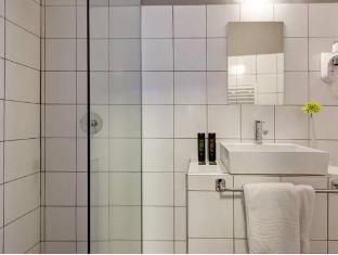 colors central ladadika