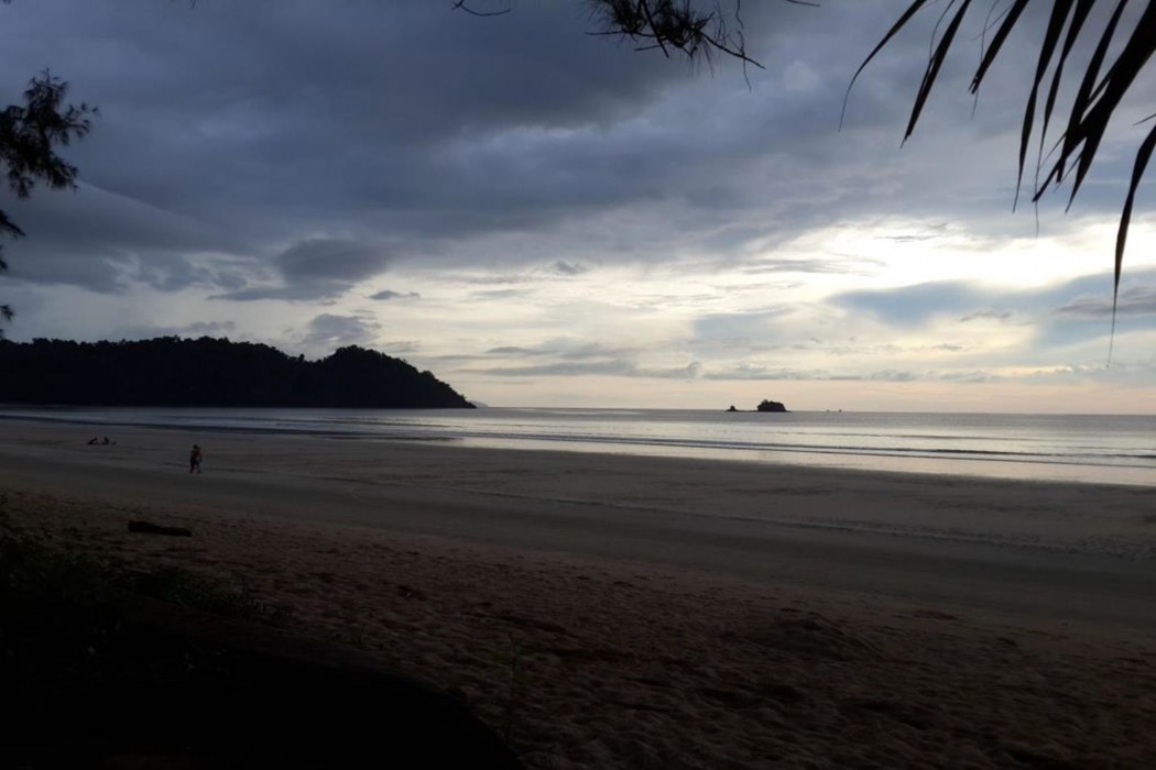 phayam coconut beach resort