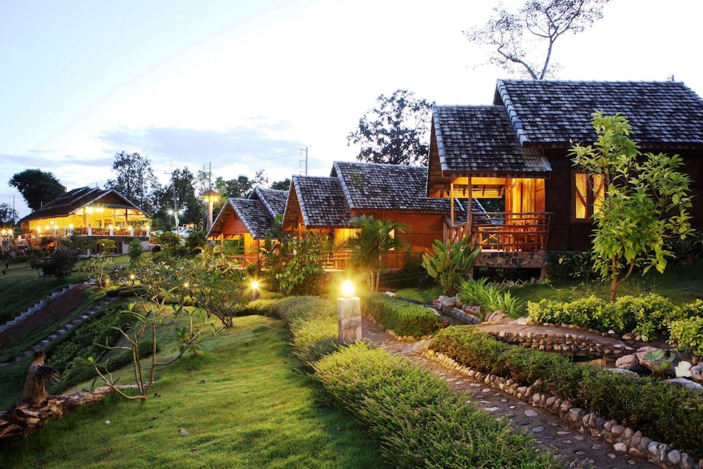 e outfitting pai resort