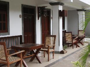 happy banana hotel and restaurant