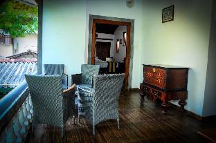 happy banana hotel and restaurant