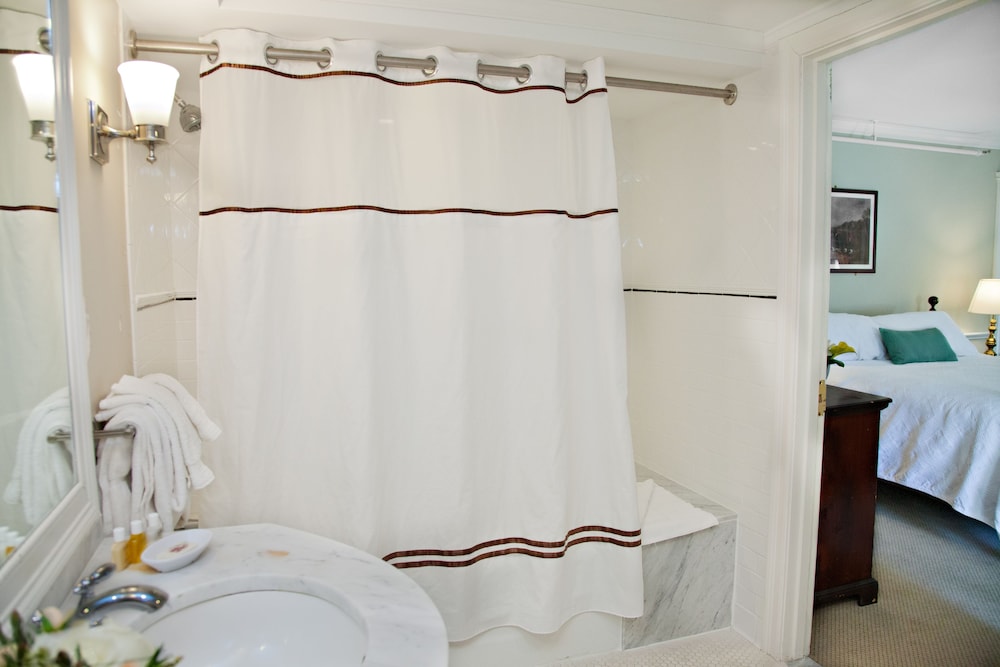 concords colonial inn