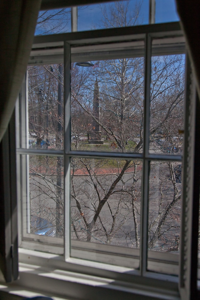 concords colonial inn