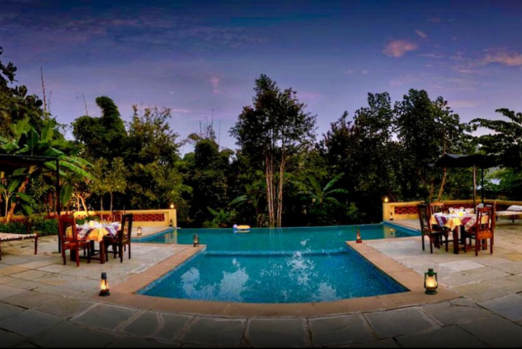 Courtyard House,,3 star