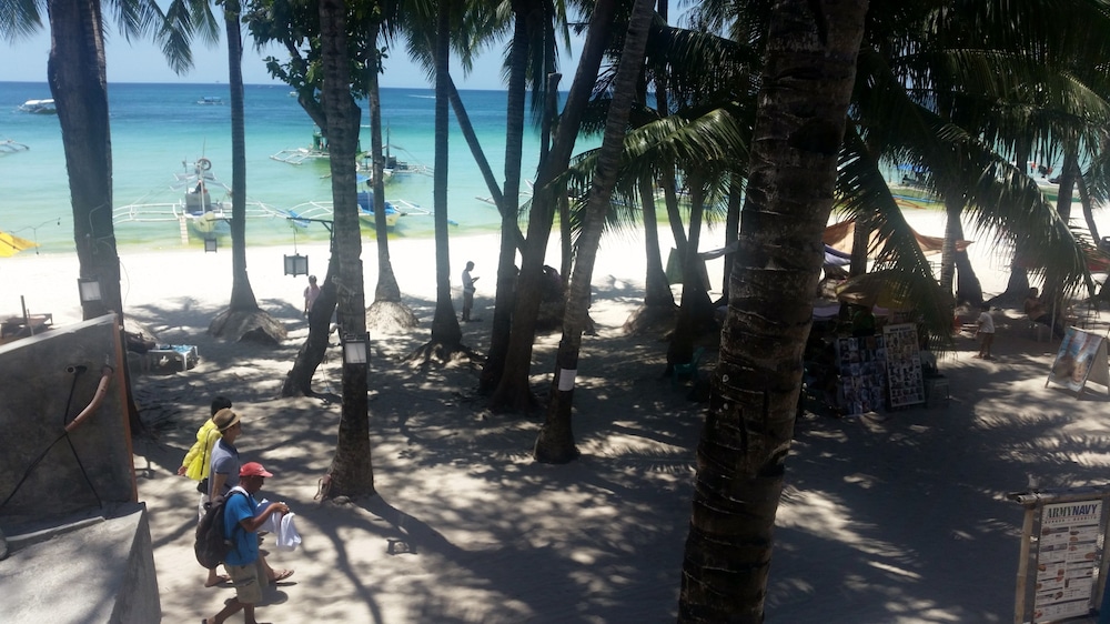 boracay coco huts