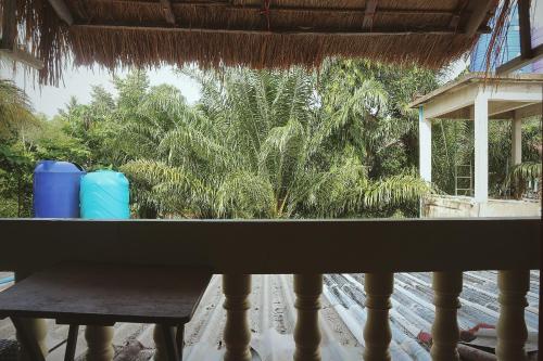 marina hut guest house