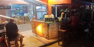 marina hut guest house